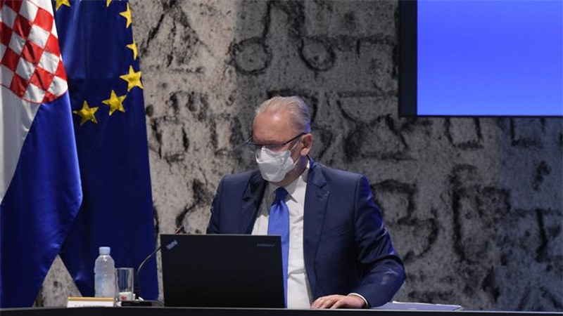 U Hrvatskoj 3164 novih slučajeva koronavirusa, nove mjere ograničavanja okupljanja, rad od kuće